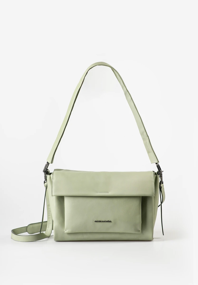 aunts & uncles Breeze Green Tea bag, front view, at Bag-Age Berlin