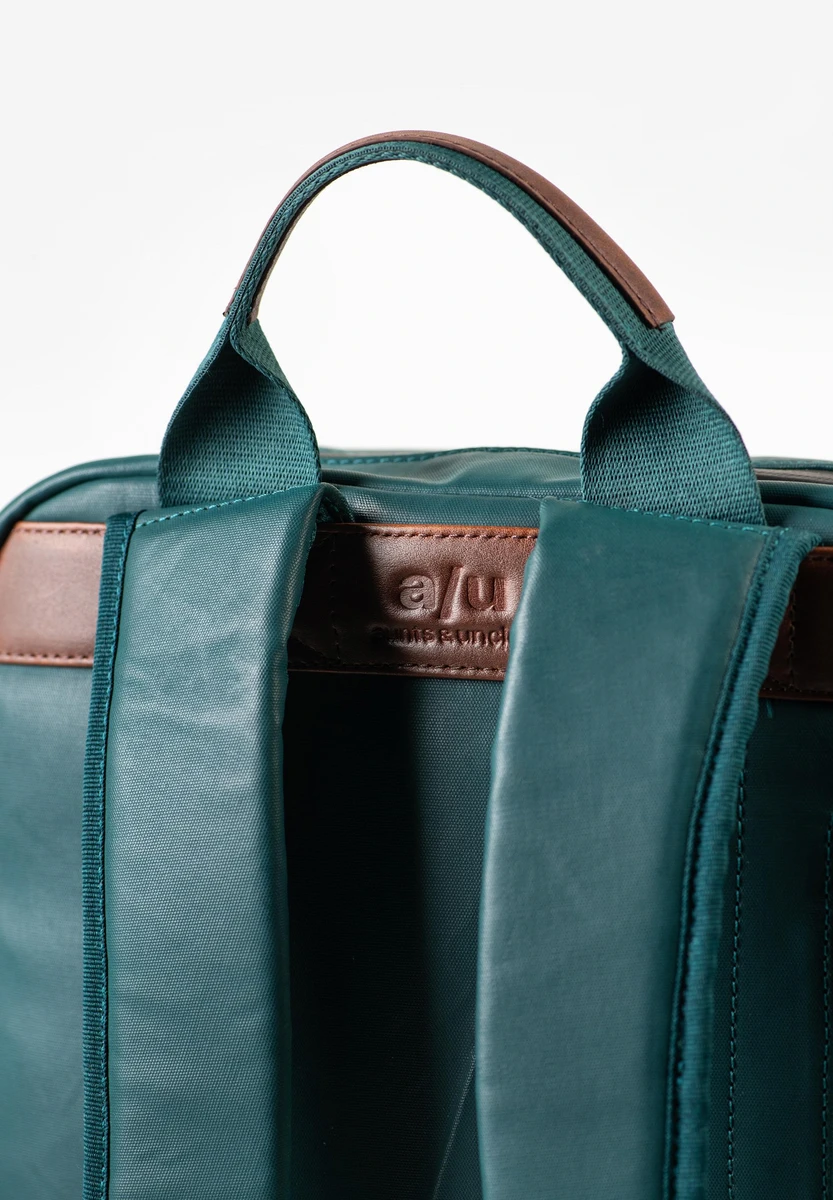 aunts & uncles Hamamatsu Transformative Teal saco, vista traseira, na Bag-Age Berlin