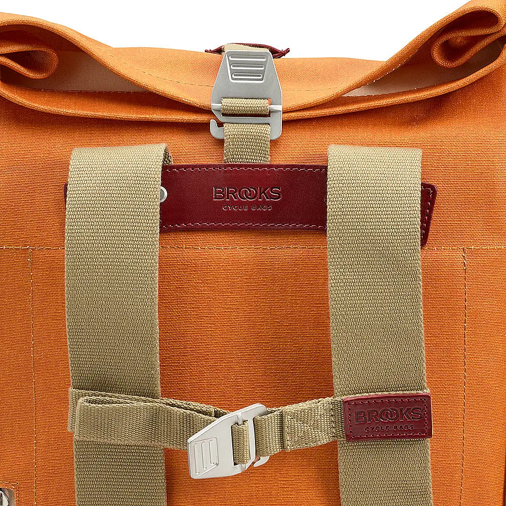Brooks England Pickwick Cotton Canvas Rucksack in Goose Beak / Maroon – Detailansicht 5