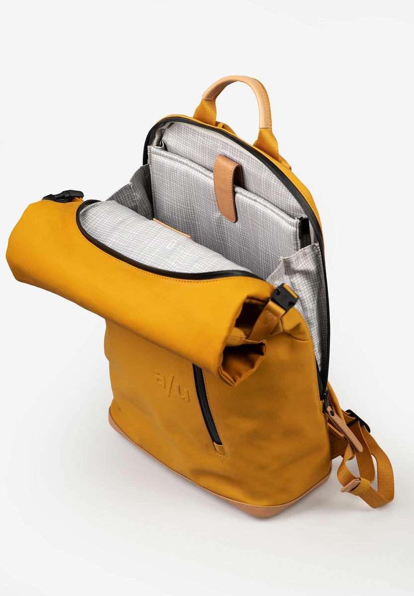 aunts & uncles Fukui Amber bag, back view, at Bag-Age Berlin