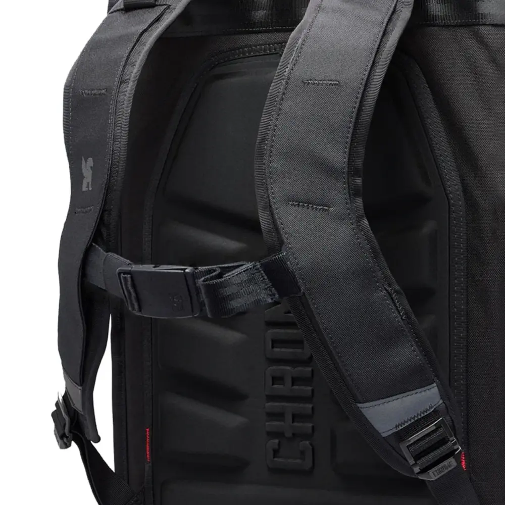 Chrome Industries Barrage 34L Pack – Produktansicht