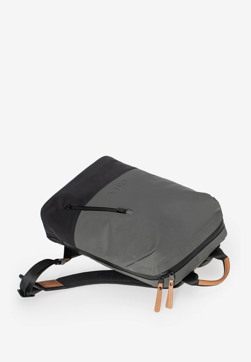 aunts & uncles Hamamatsu Gravity Grey tas, achteraanzicht, bij Bag-Age Berlin