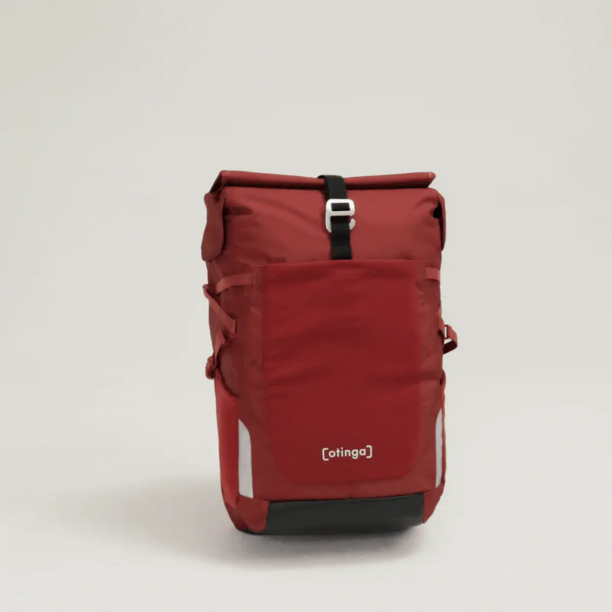 otinga Handlebag V2 rost-rot, tejido PES reciclado, recubierto de PU, 100% impermeable, alforja de bici bei Bag-Age Berlin.