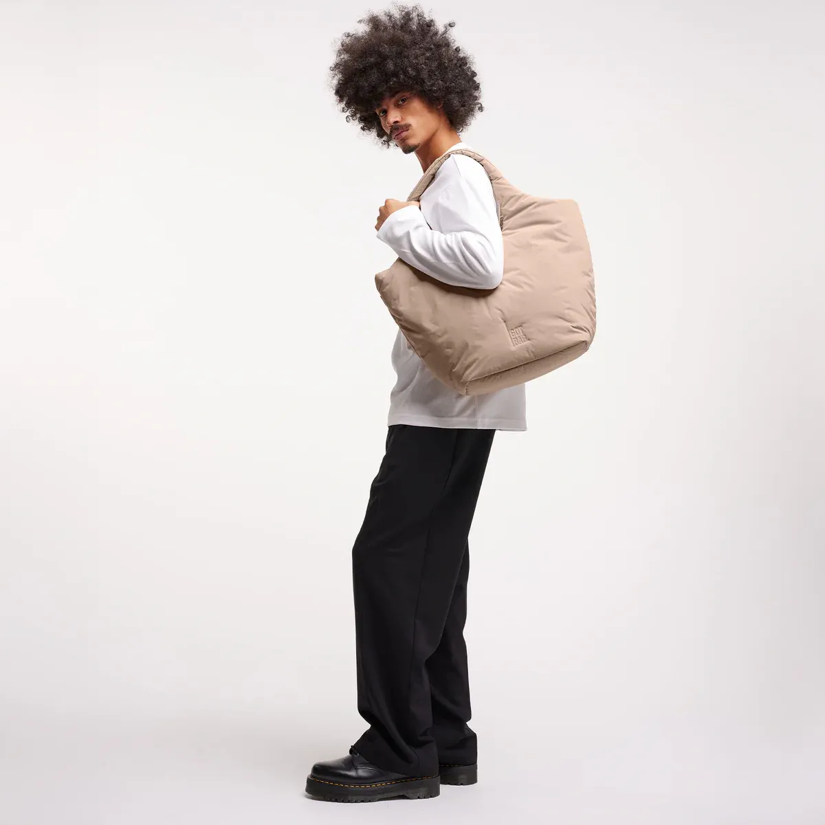 GOT BAG Cloud Tote Bag Sandbar Monochrome – photo lifestyle 3 | durable | Bag-Age