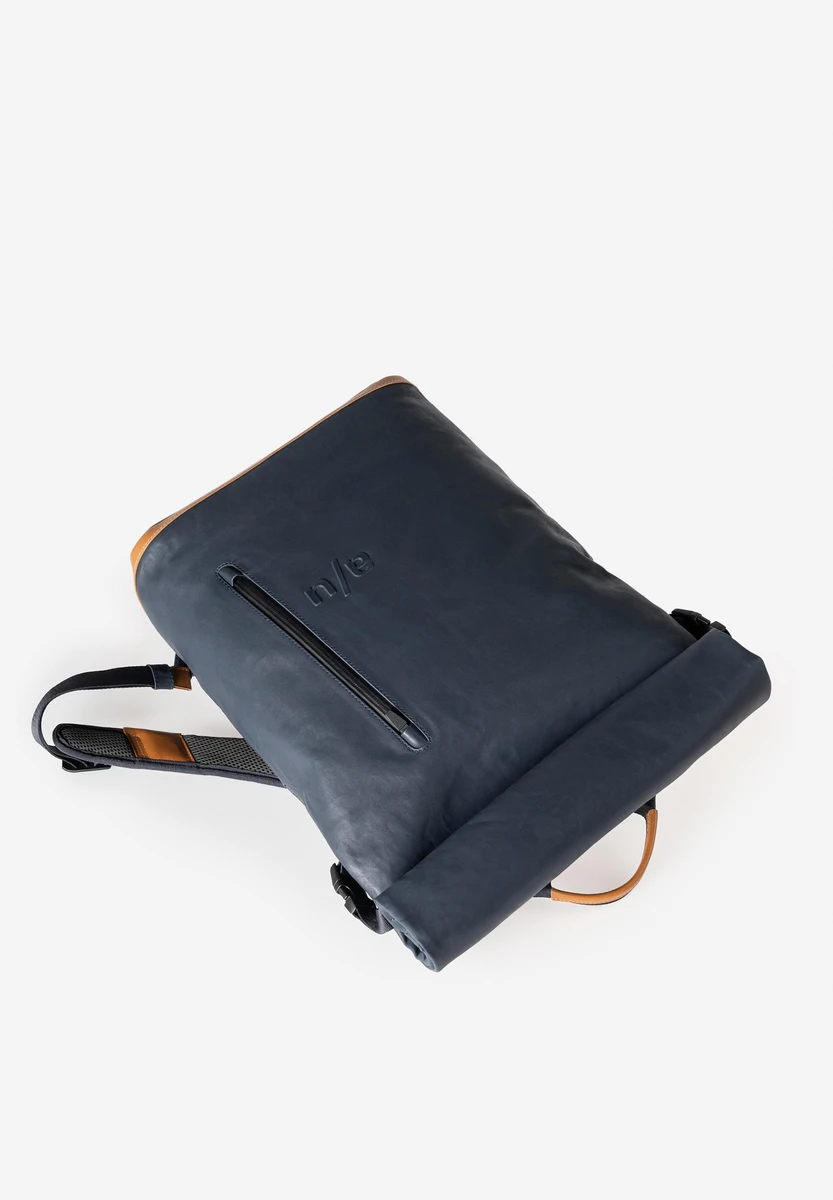 aunts & uncles Fukui Night Blue bag, back view, at Bag-Age Berlin