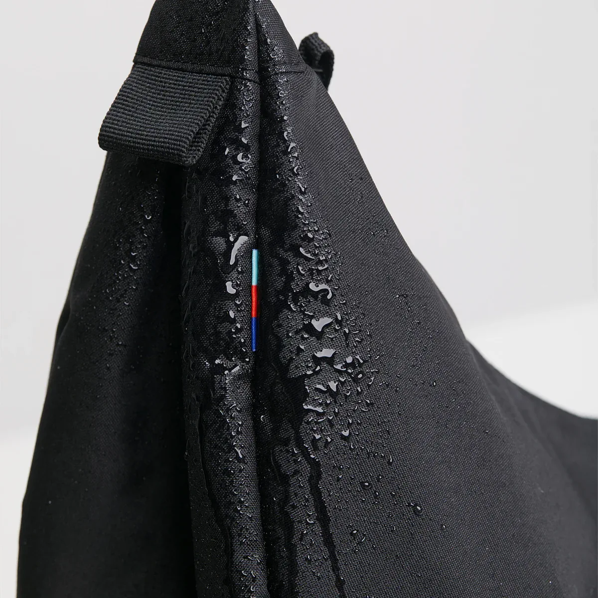 GOT BAG Moon Bag Large Black Monochrome – vista detalhe | sustentável | Bag-Age