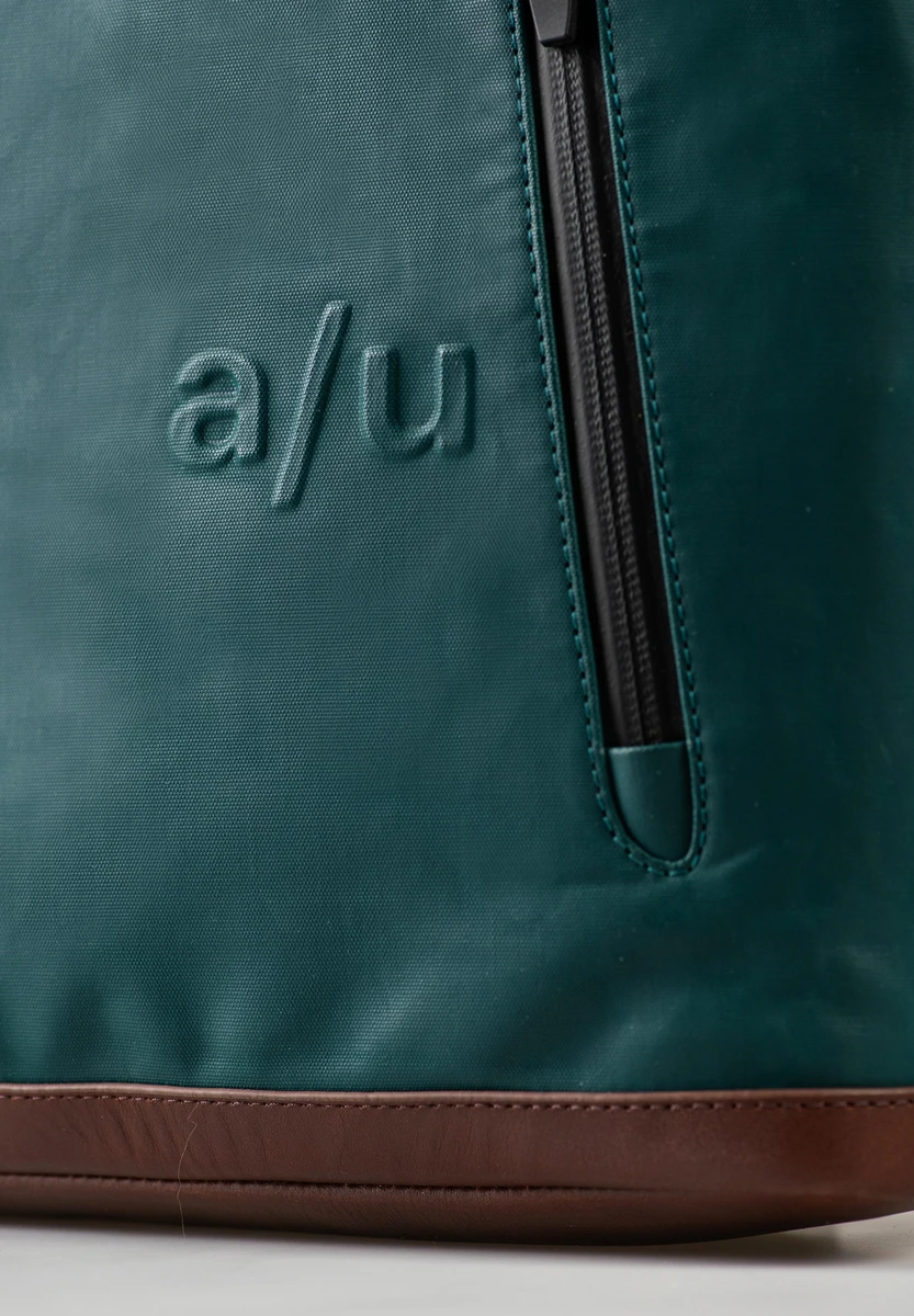 aunts & uncles Wakayama Transformative Teal saco, vista traseira, na Bag-Age Berlin
