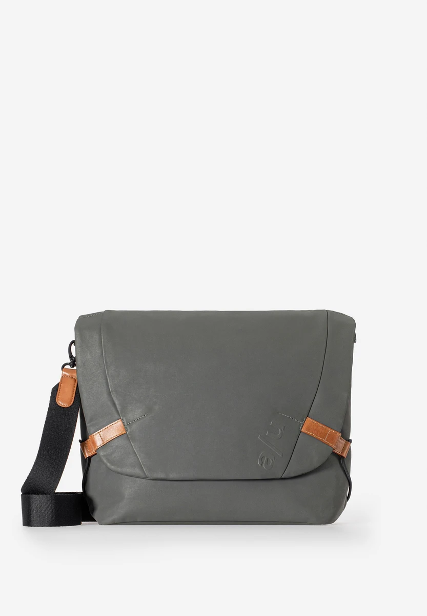 aunts & uncles Matsumoto Gravity Grey borsa, vista frontale, da Bag-Age Berlin