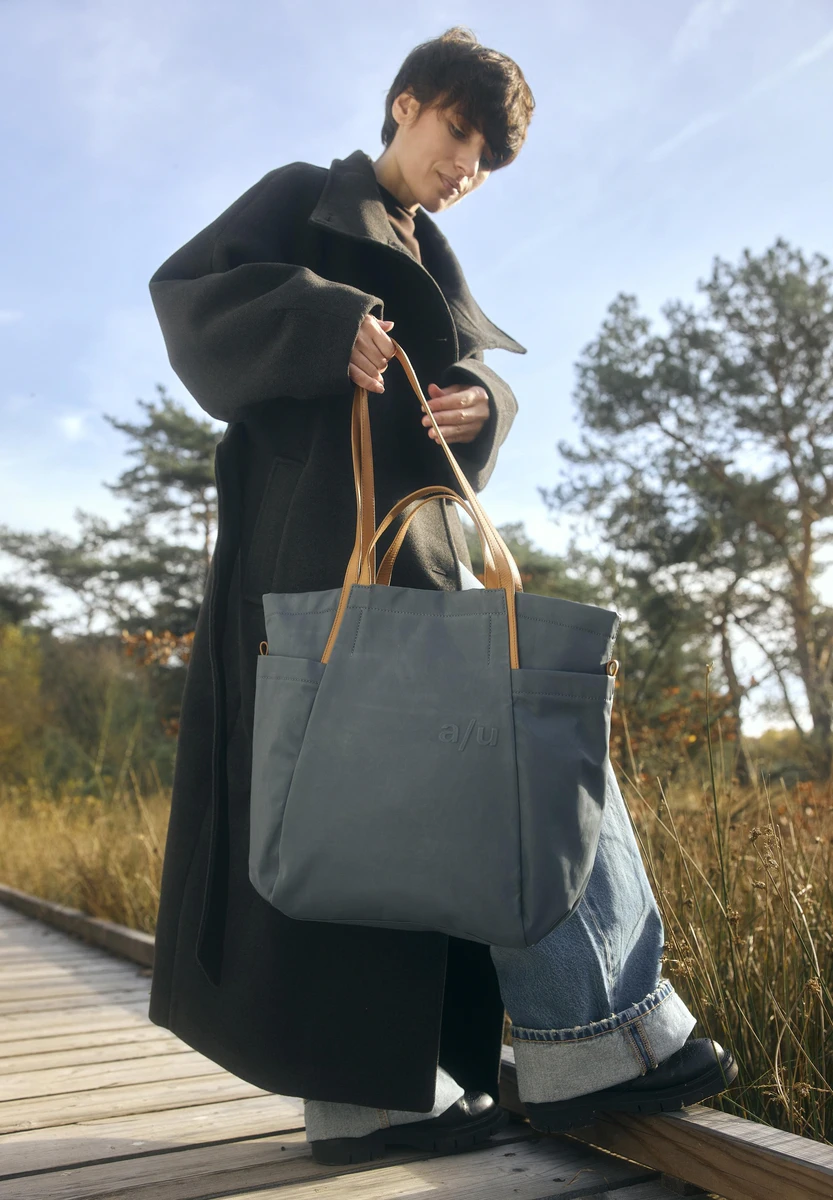 aunts & uncles Takamatsu Cosmic Void tas, productafbeelding, bij Bag-Age Berlin