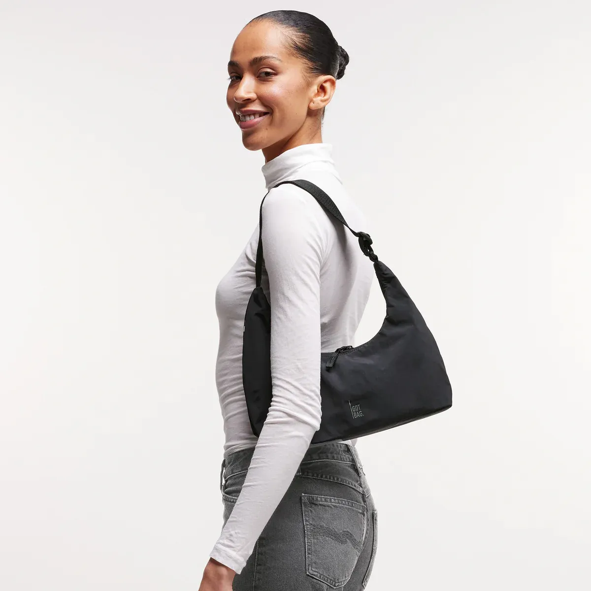 GOT BAG T-Shape Bag Mini Black Monochrome – foto lifestyle 1 | sostenibile | Bag-Age