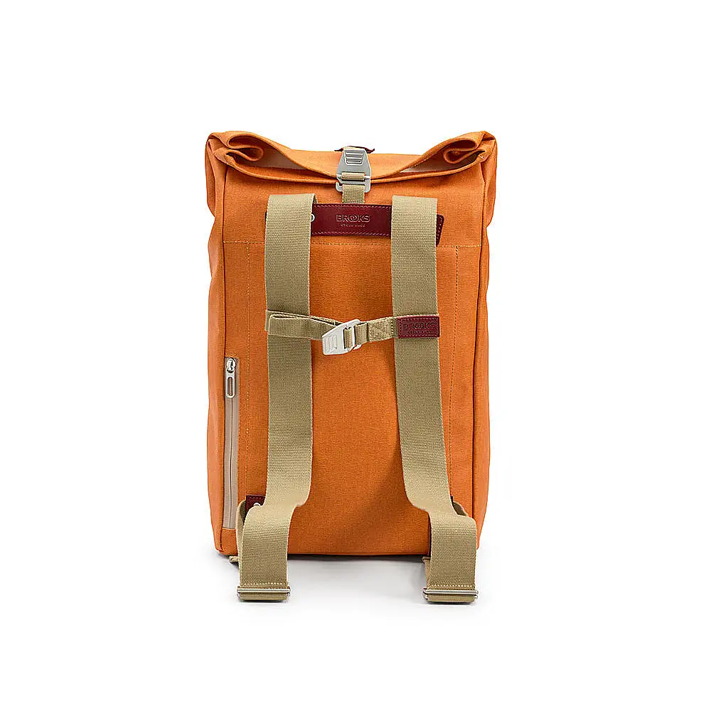 Brooks England Pickwick Cotton Canvas Rucksack in Goose Beak / Maroon – Rückansicht