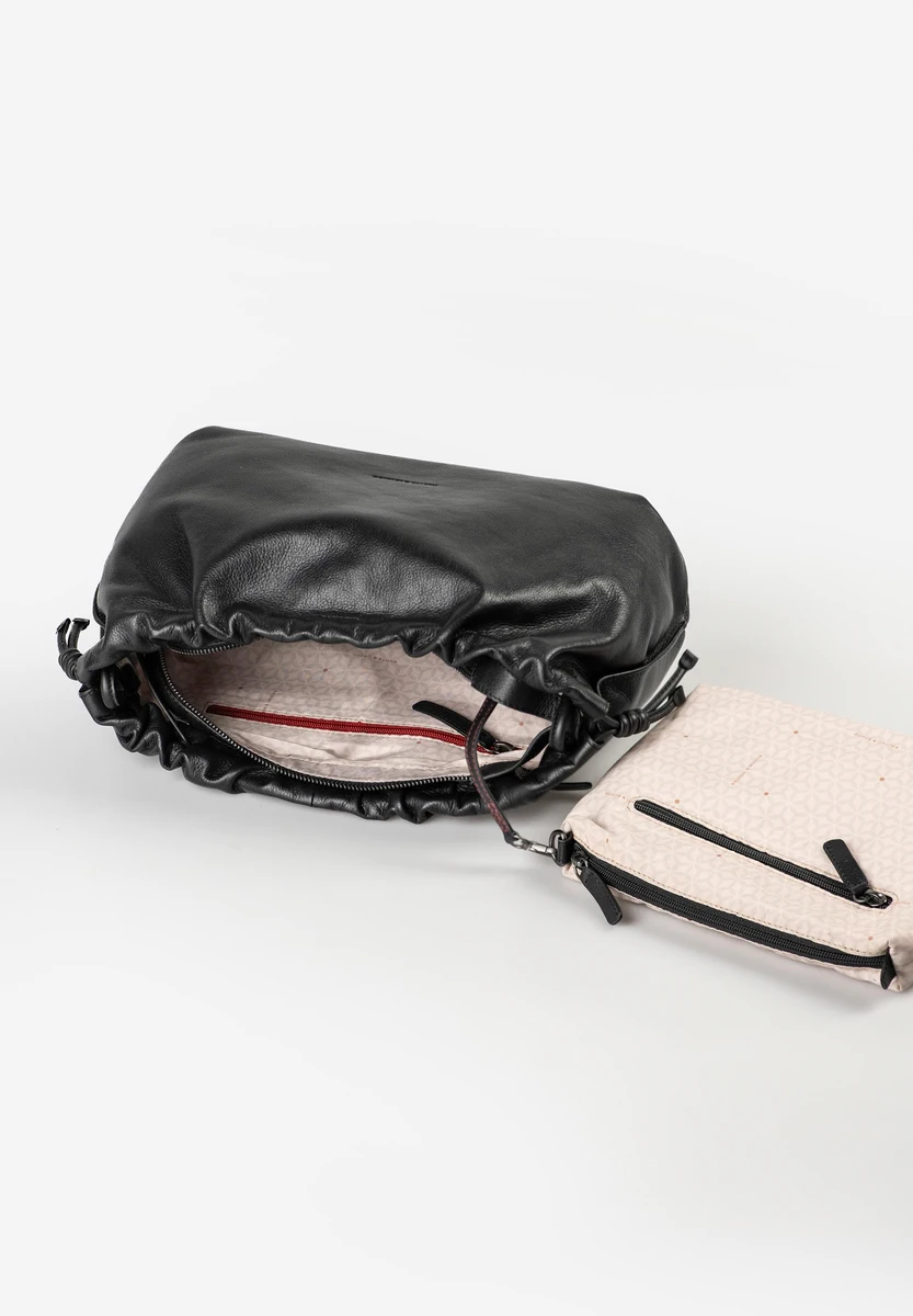 aunts & uncles Bloom Jet Black bag, product image, at Bag-Age Berlin