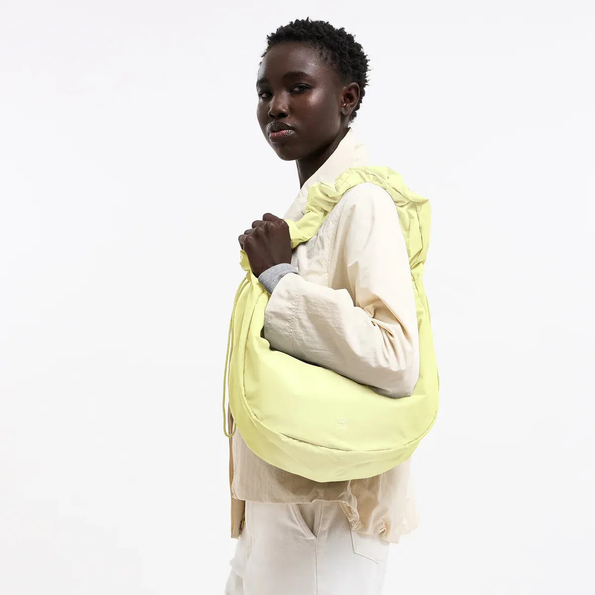 GOT BAG Moon Bag Ruffle Sea Lemon Monochrome – photo lifestyle 1 | durable | Bag-Age
