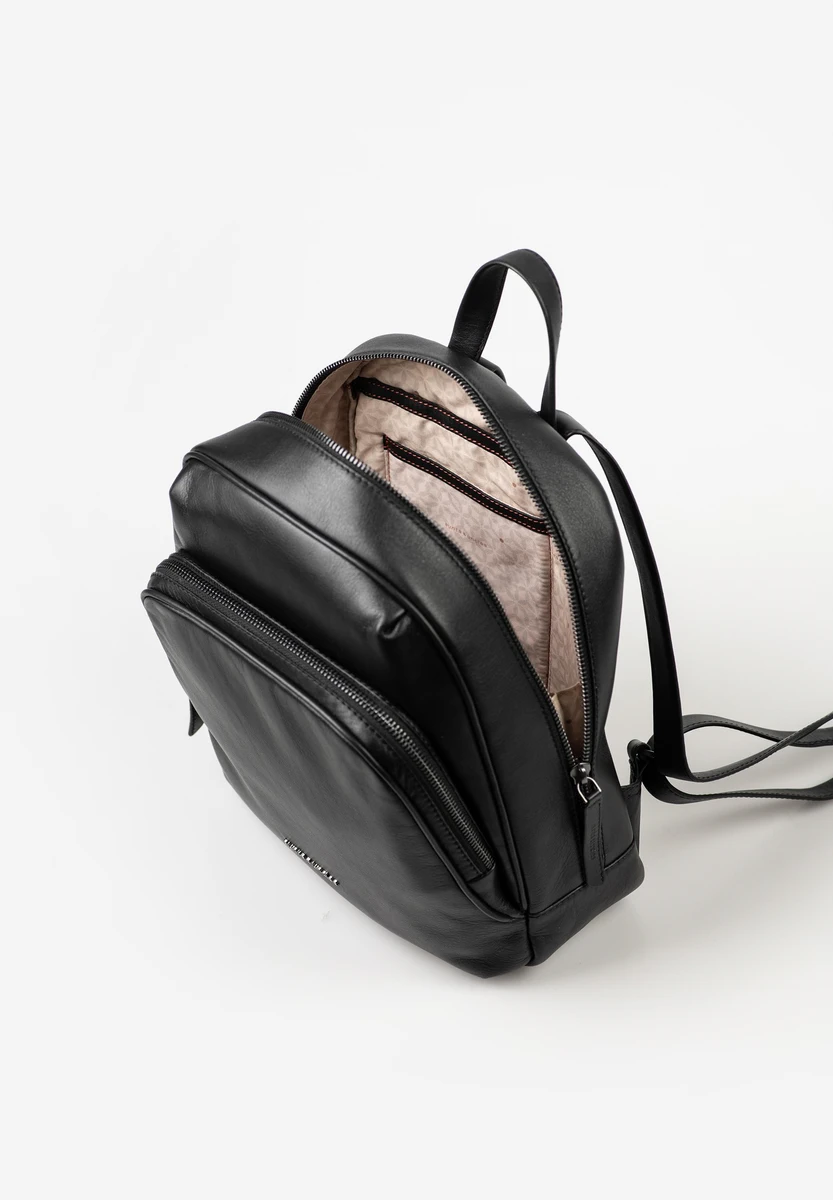 aunts & uncles Coco Jet Black bag, back view, at Bag-Age Berlin