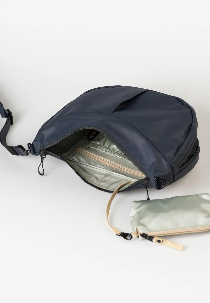 aunts & uncles Toyo RE lite Outer Space bag, product image, at Bag-Age Berlin