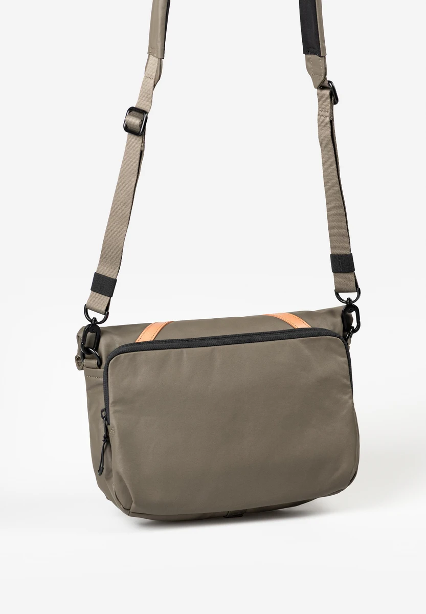 aunts & uncles Takahashi RE Fallen Rock bag, product image, at Bag-Age Berlin