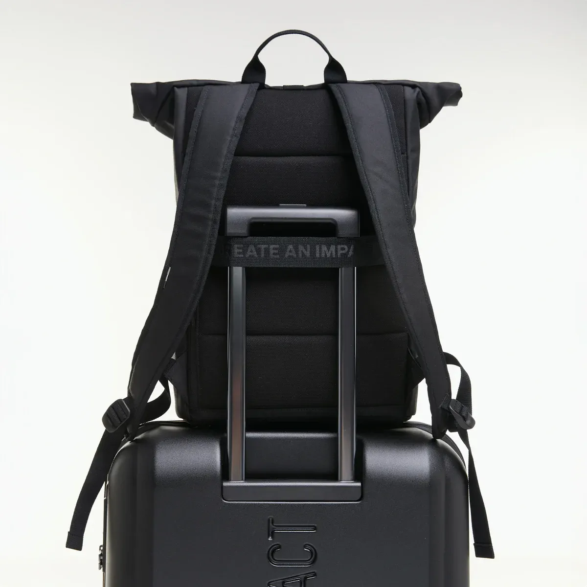 GOT BAG Rolltop Easy Black – vista detalhe | sustentável | Bag-Age