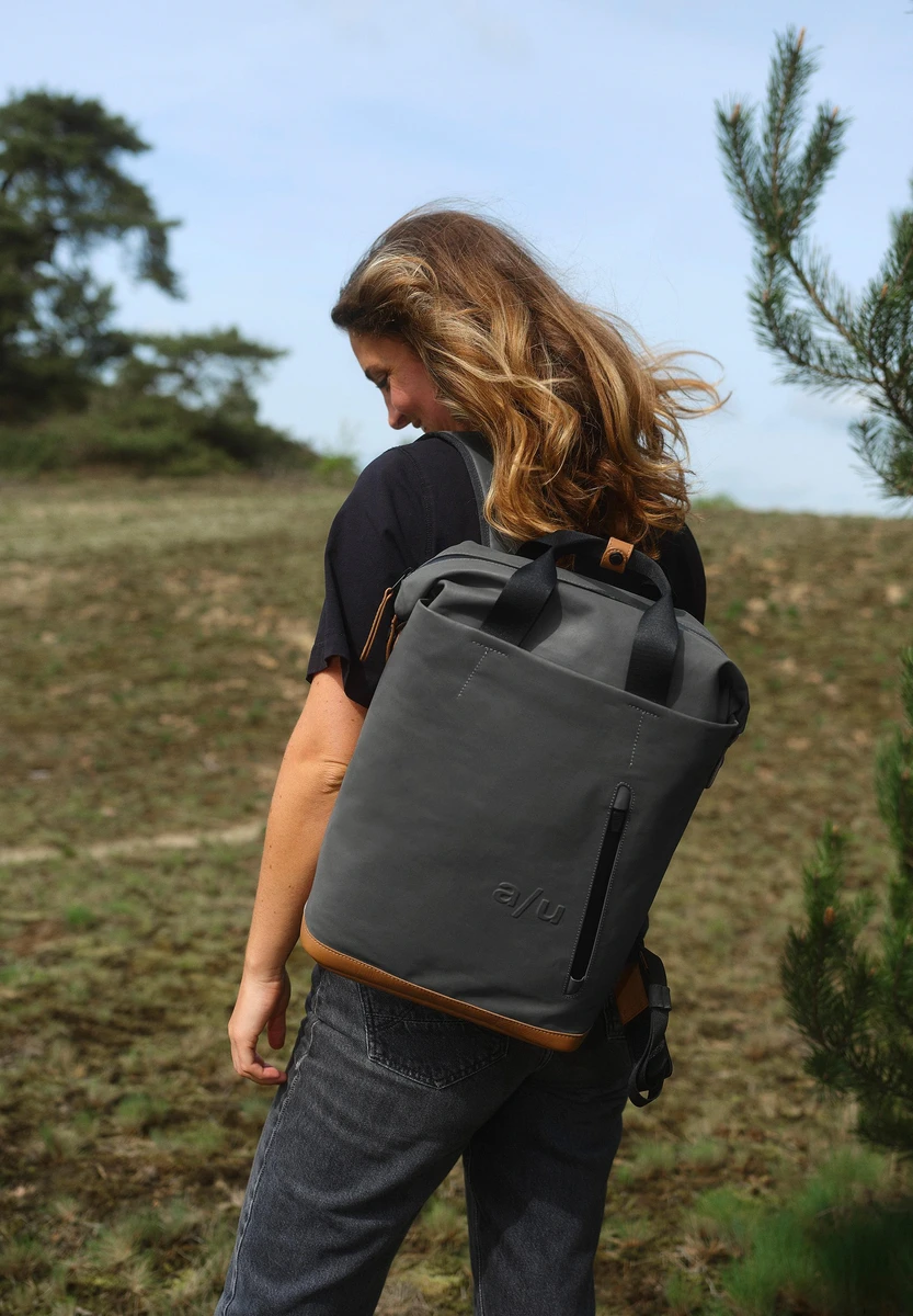 aunts & uncles Morioka Gravity Grey Tasche, Rückansicht, bei Bag-Age Berlin kaufen