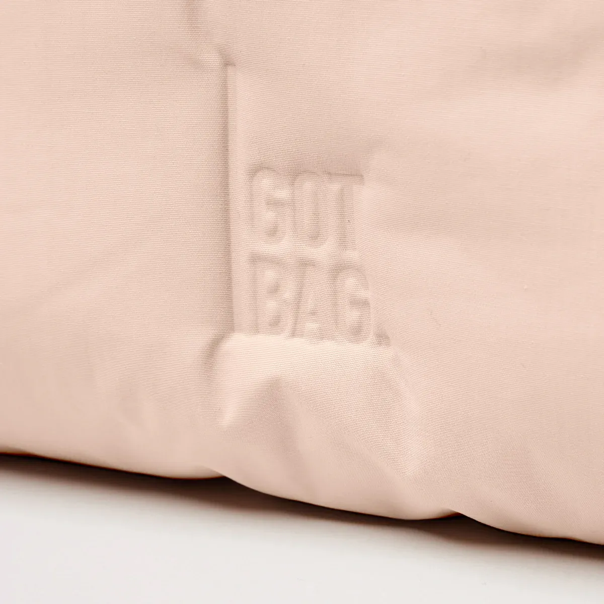 GOT BAG Cloud Shoulder Bag Pearl Monochrome – detail view 2 | sustainable | Bag-Age