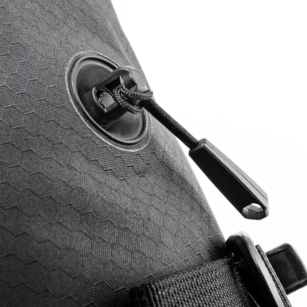 ORTLIEB Seat-Pack QR Black Matt, sacoche de selle, vue détaillée, chez Bag-Age