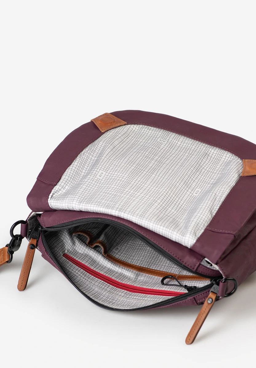 aunts & uncles Sendai Cherry Laquer bag, product image, at Bag-Age Berlin
