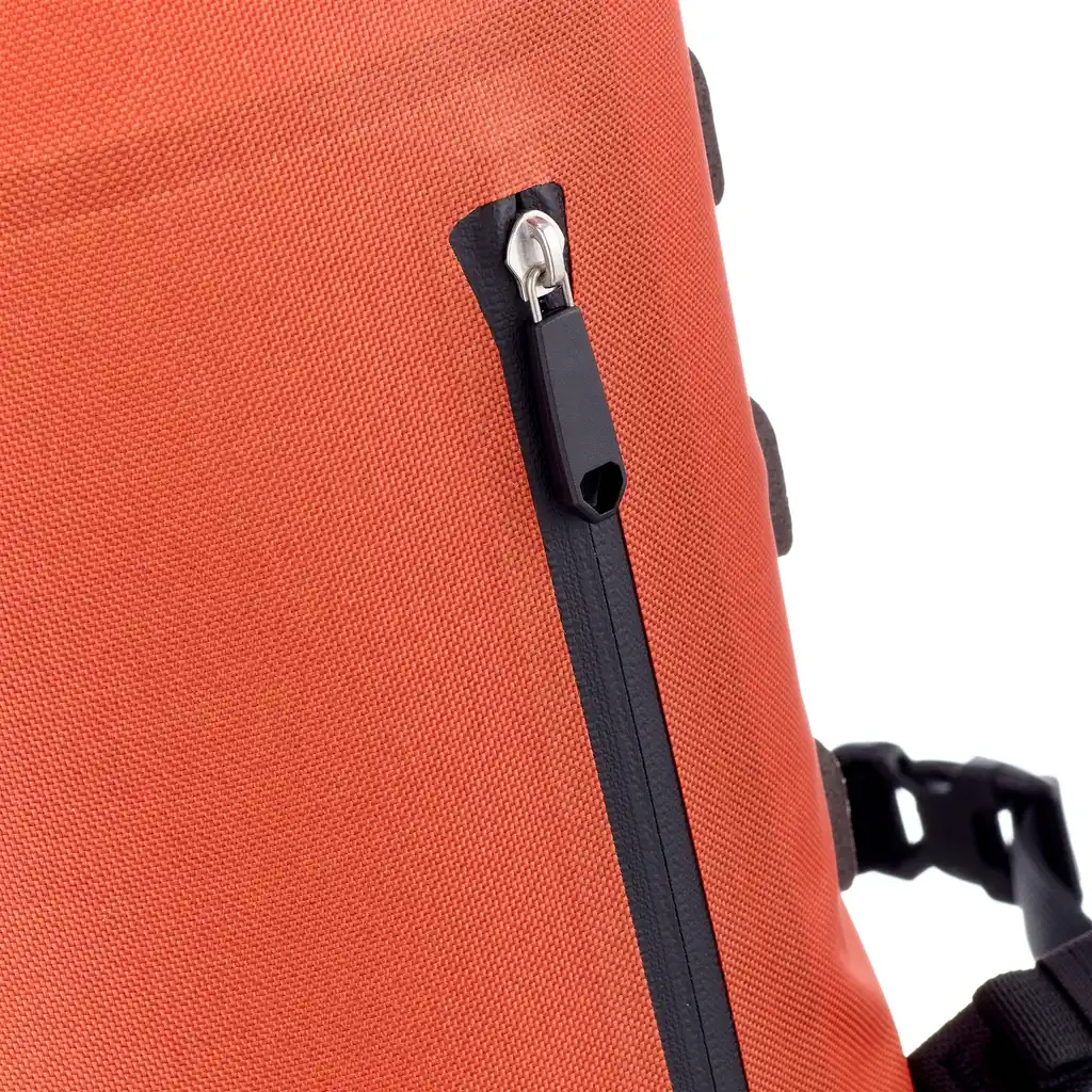 ORTLIEB Commuter-Daypack Rooibos laptop backpack, detail view, at Bag-Age