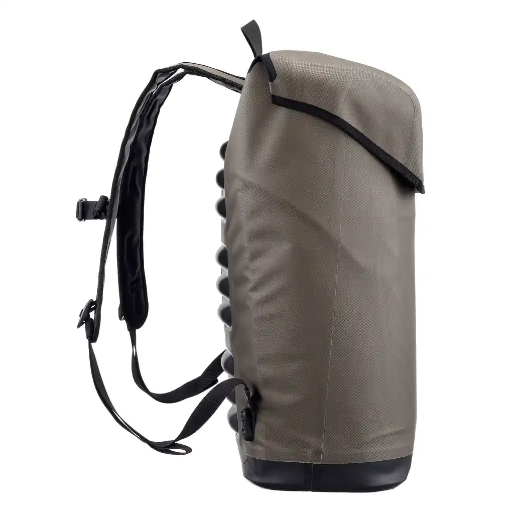 ORTLIEB Soulo Dark Sand Rucksack, Seitenansicht, bei Bag-Age