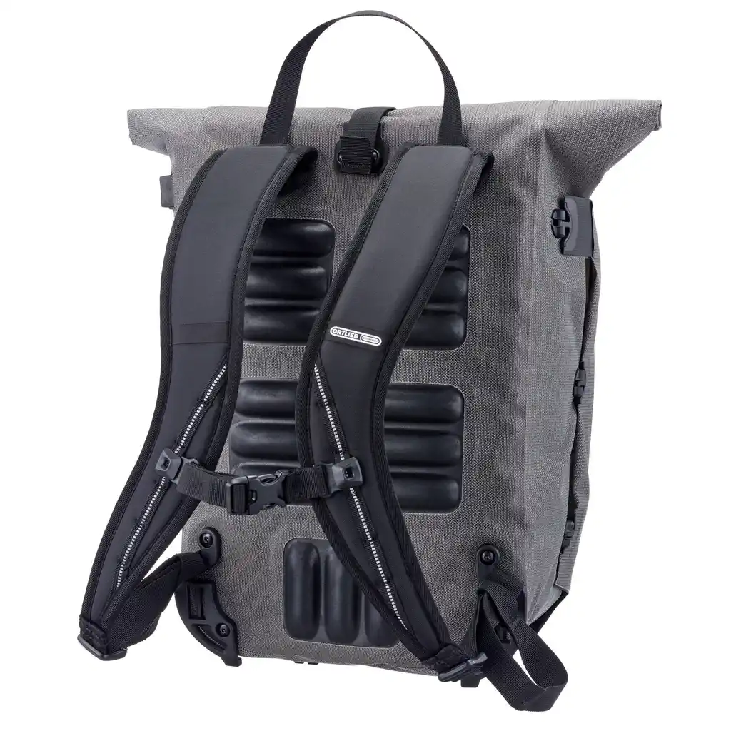 ORTLIEB Vario 20L Pepper convertible backpack pannier, widok z tyłu, w Bag-Age