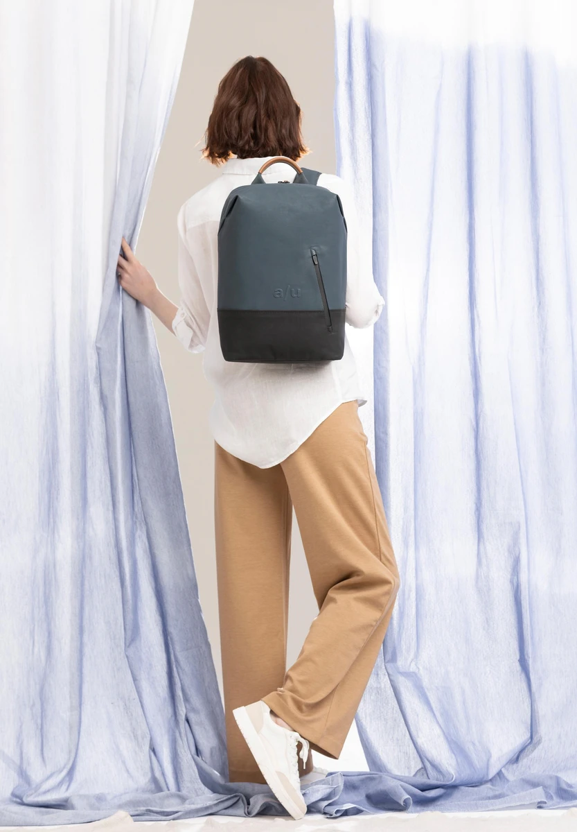 aunts & uncles Tsu Cosmic Void bag, back view, at Bag-Age Berlin