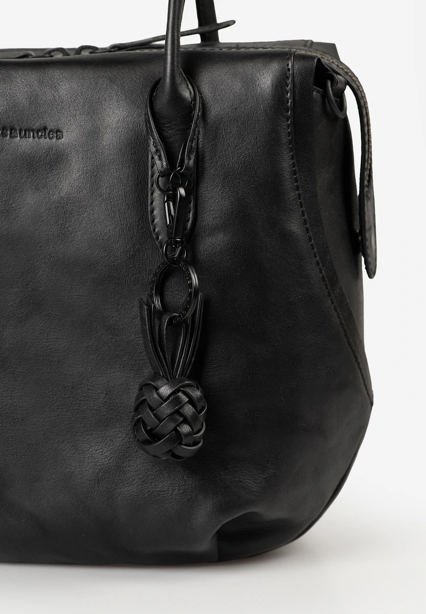 Aunts & Uncles Pineapple Charm Black Smoke – Taschenanhänger – Schwarz/Grau – Produktansicht 4