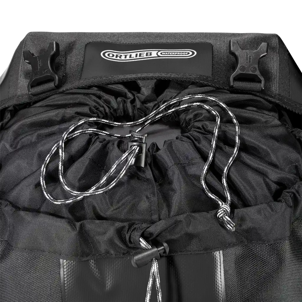 ORTLIEB Bike-Packer Black Fahrradtasche, Detailansicht, bei Bag-Age