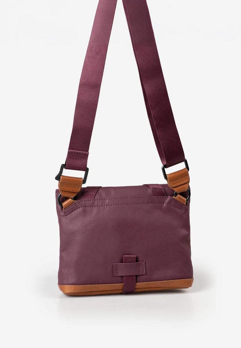 aunts & uncles Tsu Cherry Laquer tas, productafbeelding, bij Bag-Age Berlin