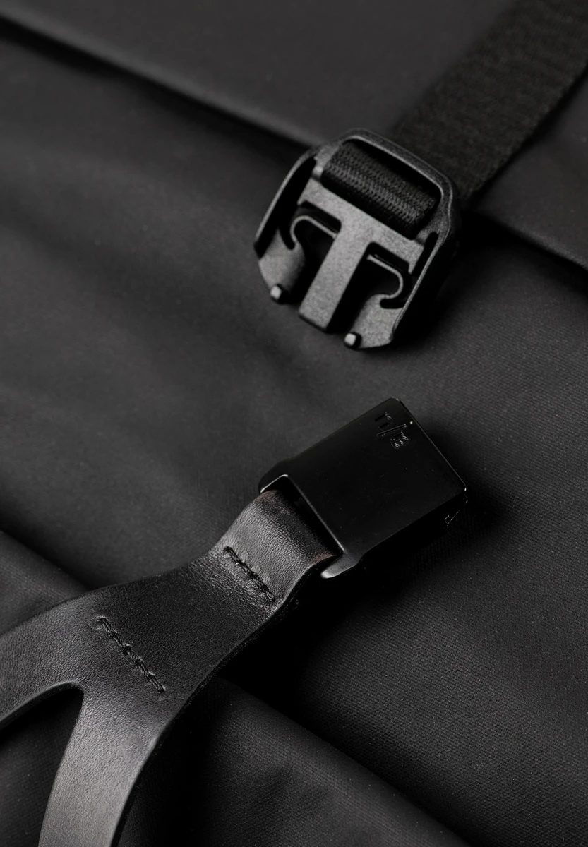 aunts & uncles Tokachi RE Black Tasche, Rückansicht, bei Bag-Age Berlin kaufen