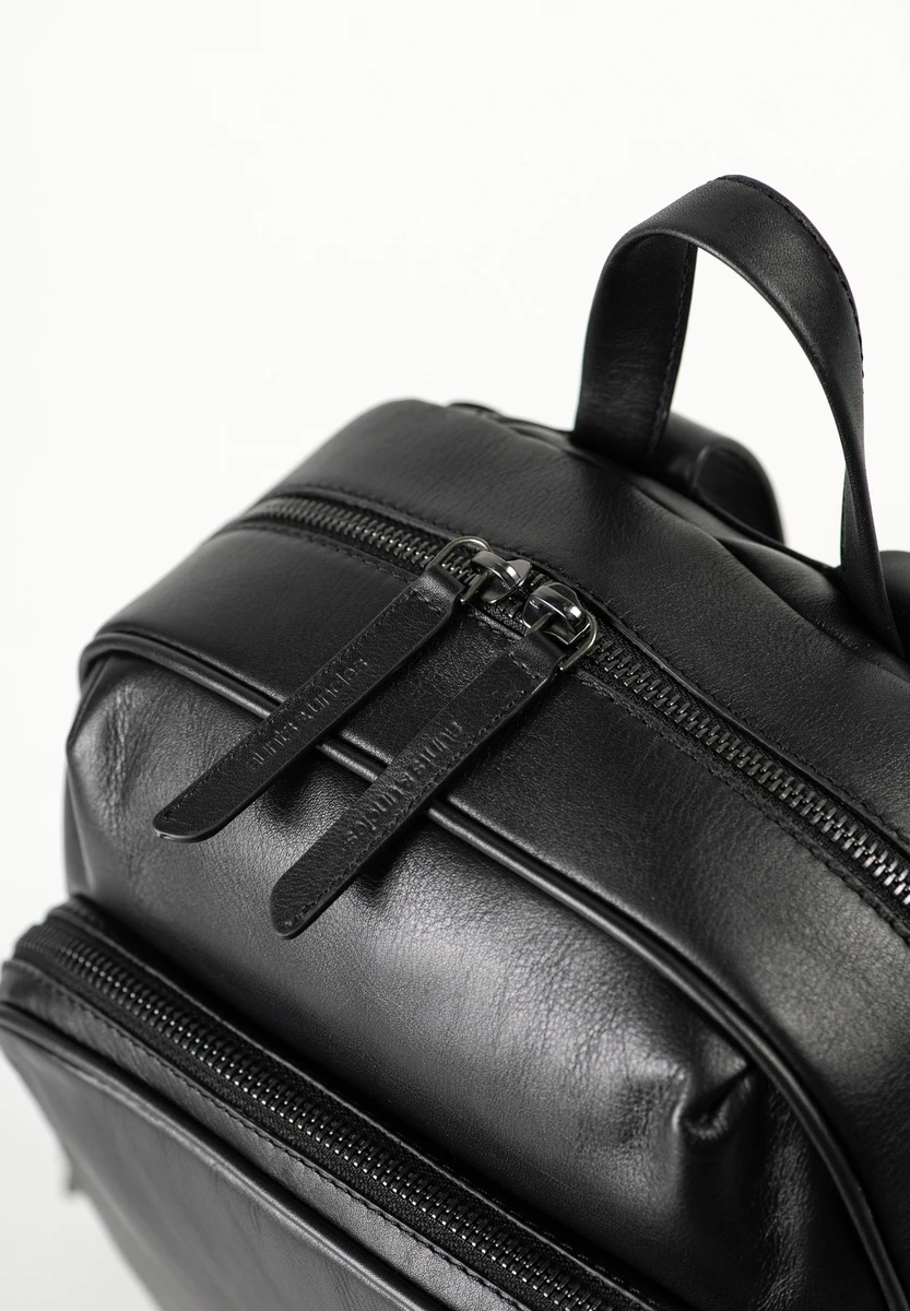 aunts & uncles Coco Jet Black bag, back view, at Bag-Age Berlin