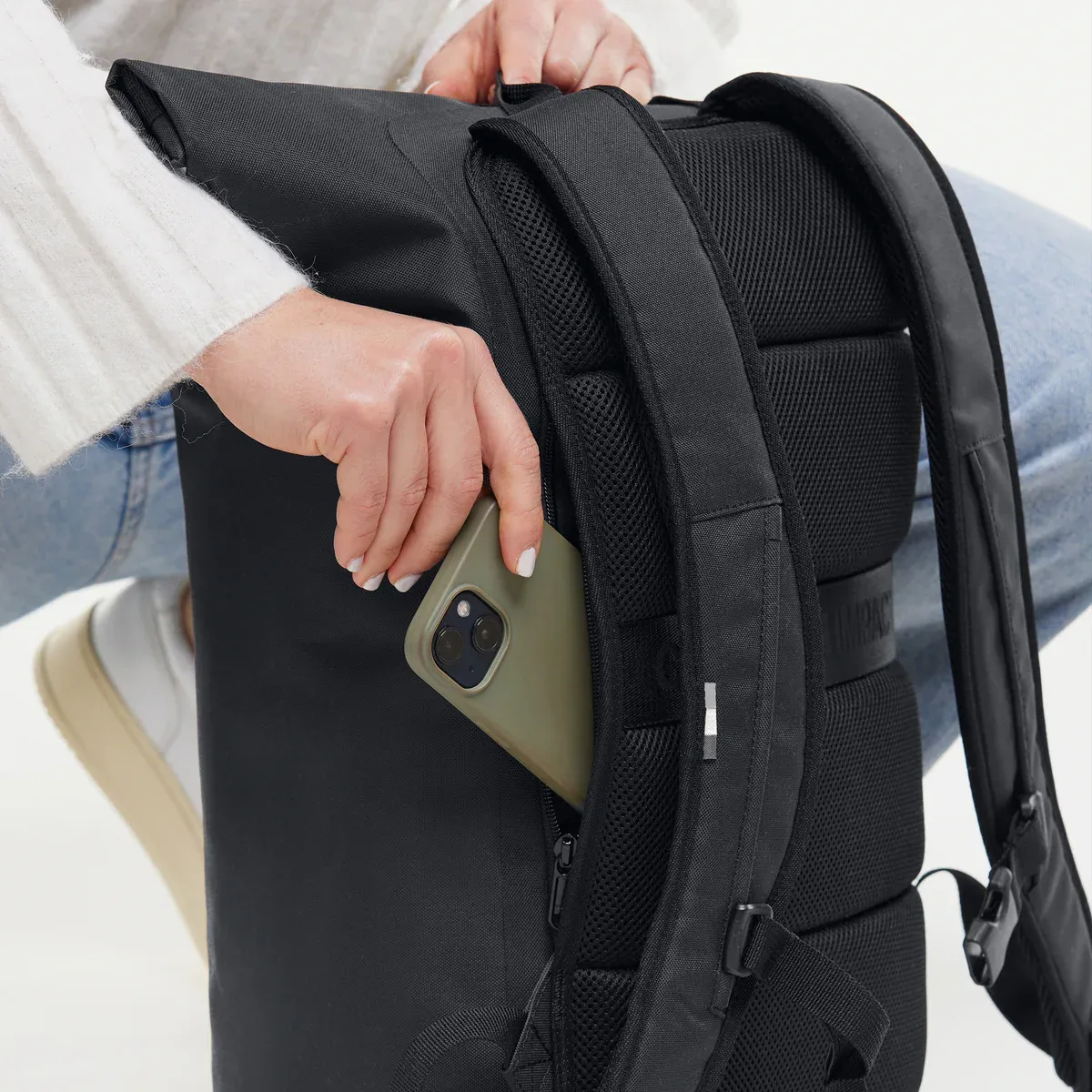 GOT BAG Rolltop Lite 2.0 Black Monochrome – Produktbild 2 | nachhaltig | Bag-Age