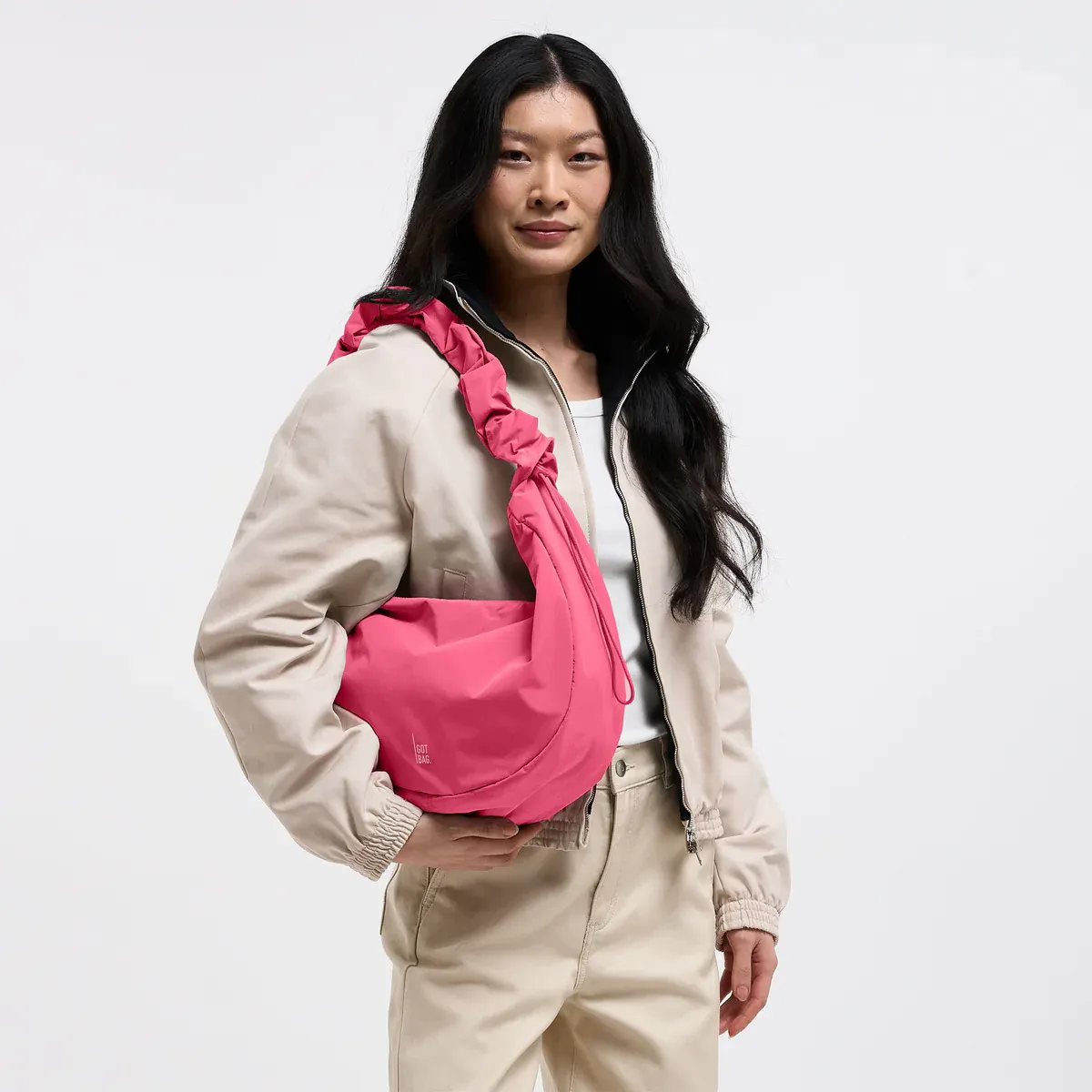 GOT BAG Moon Bag Ruffle Salina Pink Monochrome – foto lifestyle 1 | sostenibile | Bag-Age