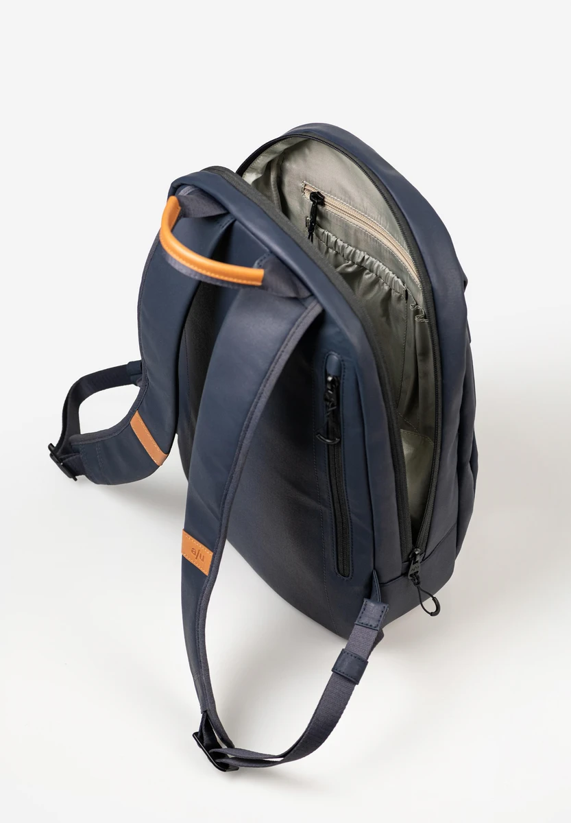 aunts & uncles Toshimoi RE Outer Space bag, back view, at Bag-Age Berlin
