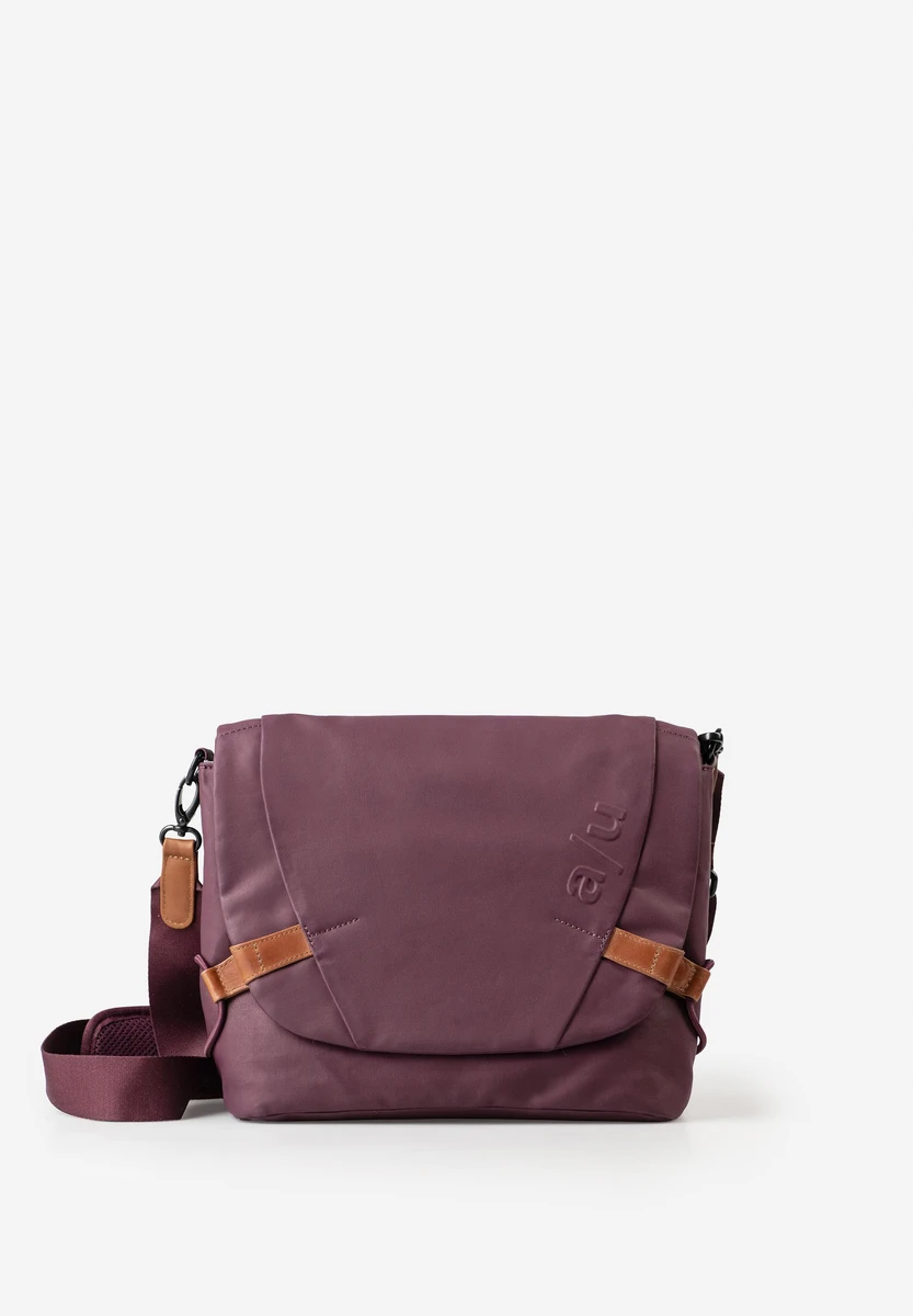 aunts & uncles Sendai Cherry Laquer bag, front view, at Bag-Age Berlin