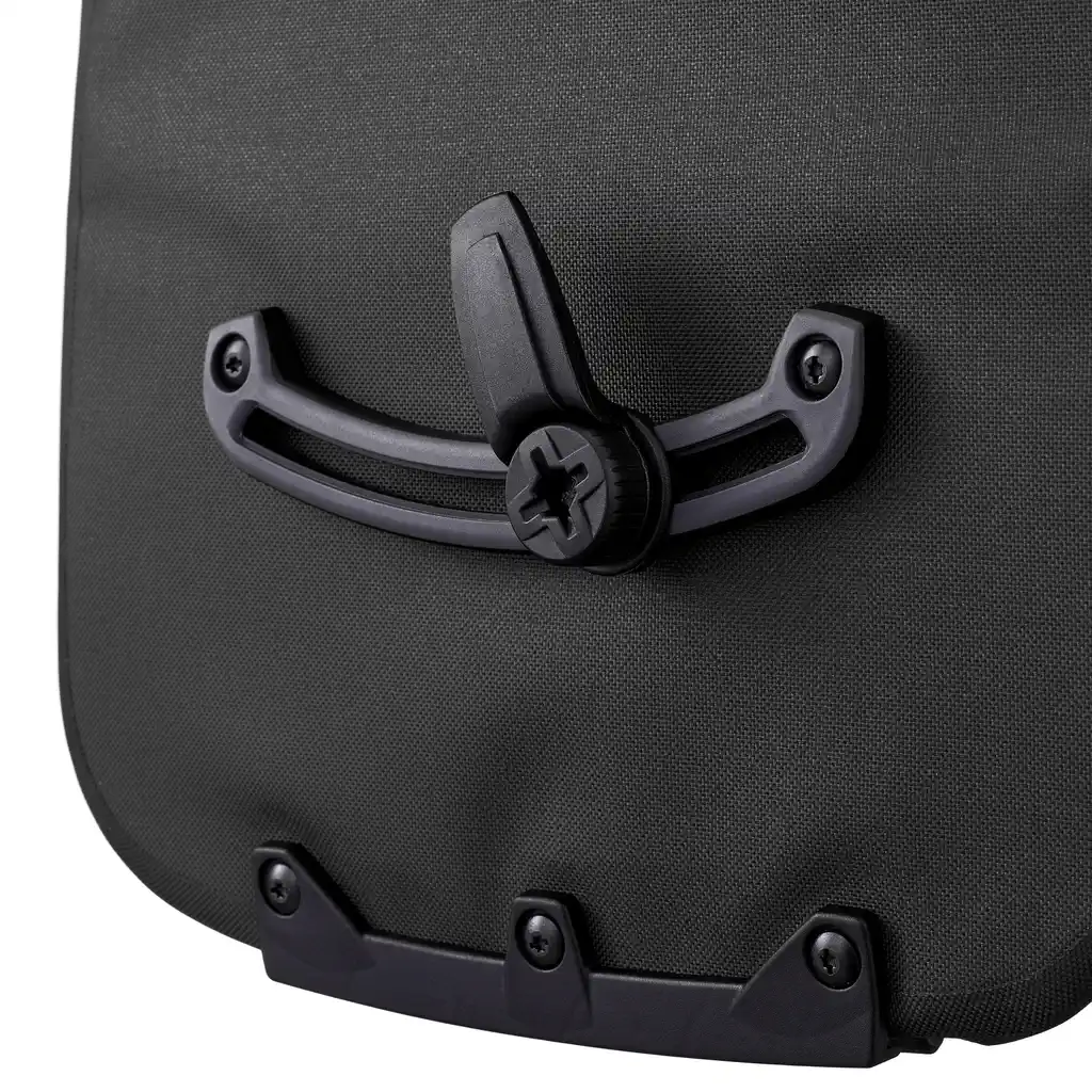 ORTLIEB Vario 26L Black, convertible backpack pannier, vista dettaglio, da Bag-Age