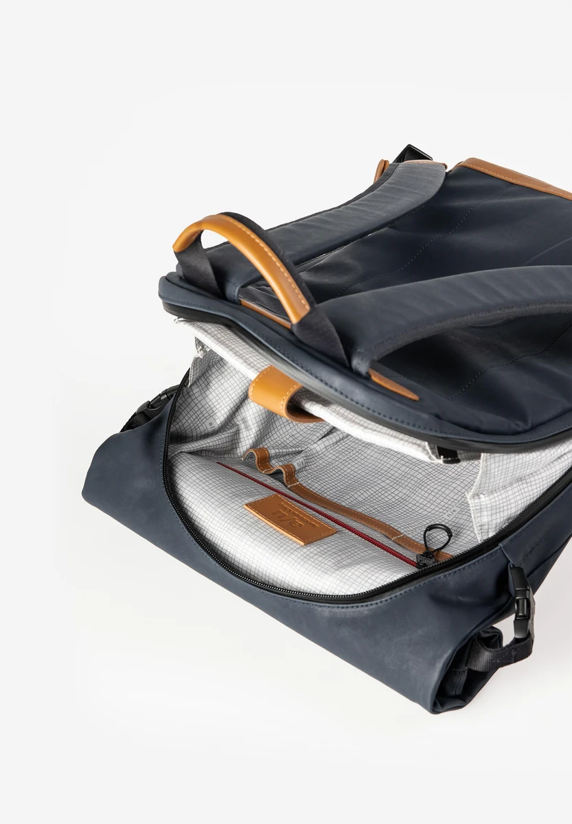 aunts & uncles Tokio Night Blue tas, achteraanzicht, bij Bag-Age Berlin