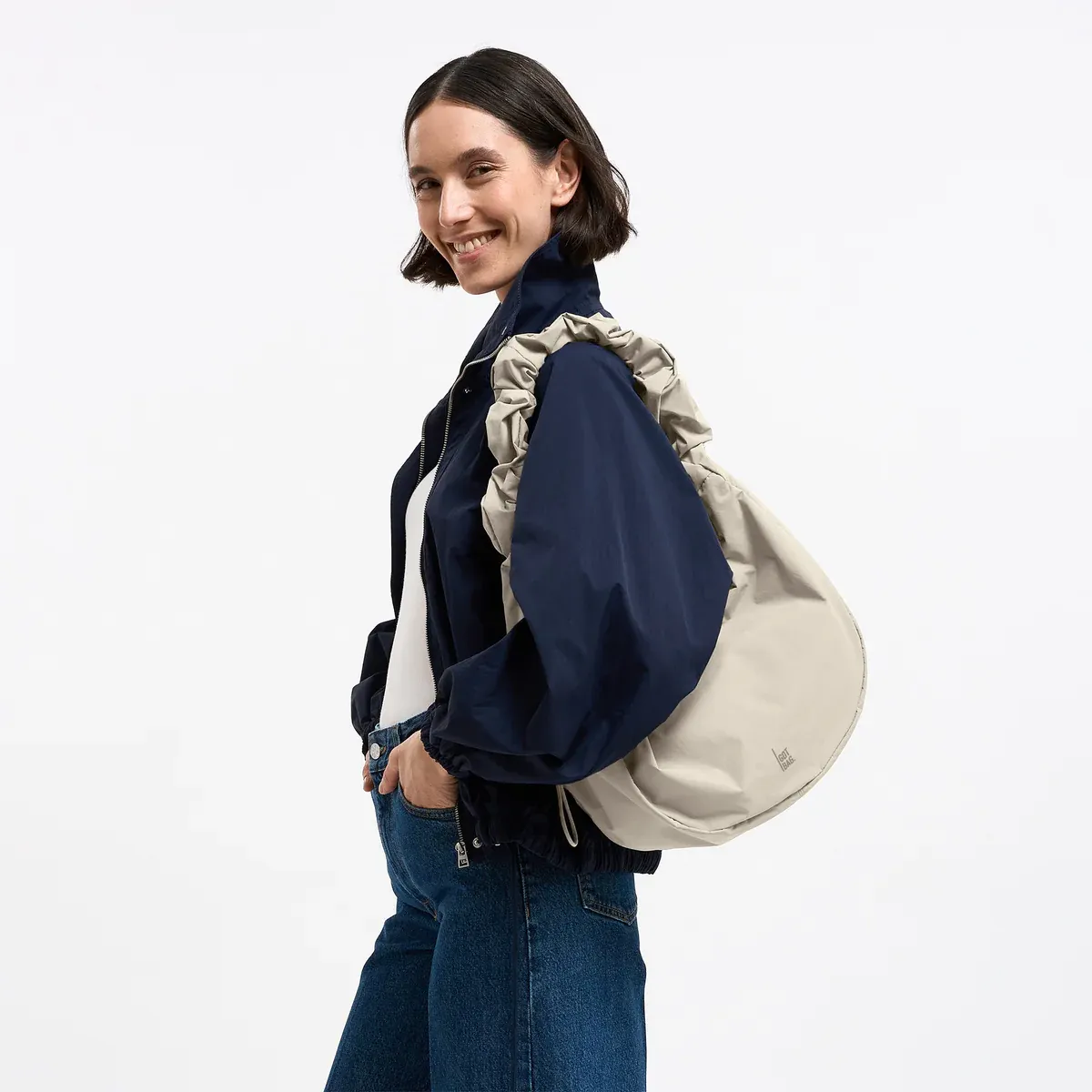 GOT BAG Moon Bag Ruffle Soft Shell Monochrome – lifestyle photo 1 | sustainable | Bag-Age
