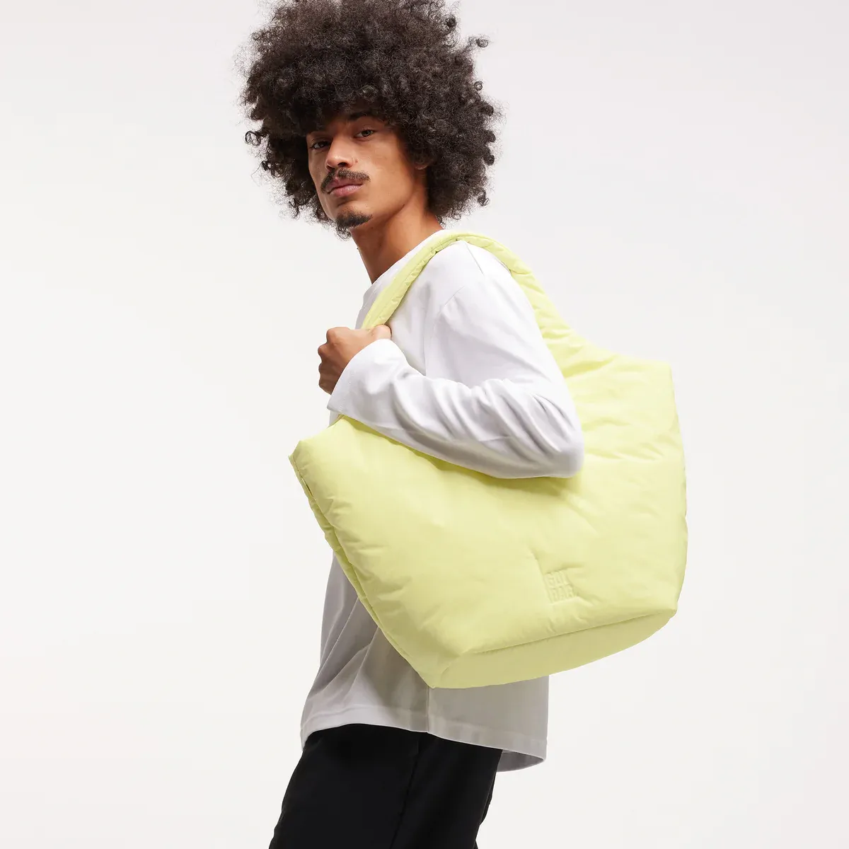 GOT BAG Cloud Tote Bag Sea Lemon Monochrome – photo lifestyle 2 | durable | Bag-Age