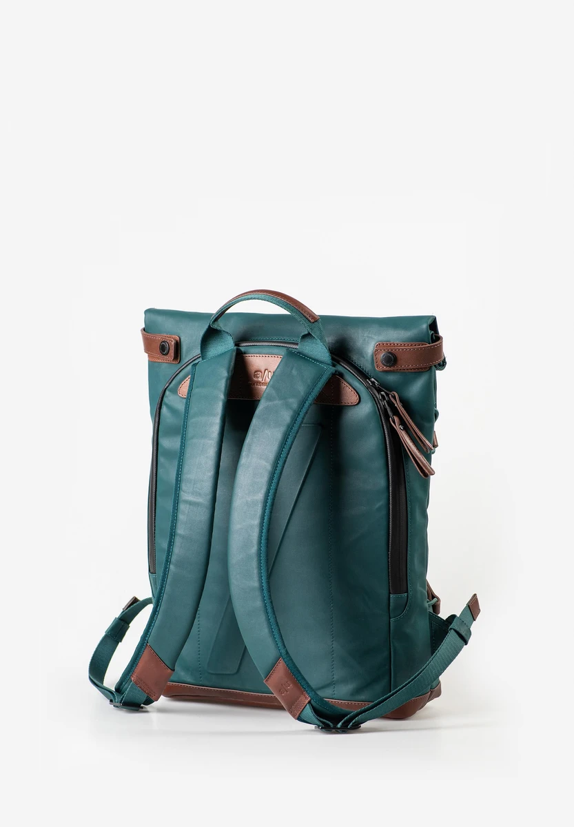 aunts & uncles Yokohama Transformative Teal bag, back view, at Bag-Age Berlin