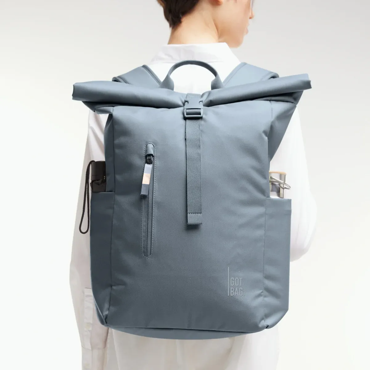 GOT BAG Rolltop Easy Marlin Monochrome – zdjęcie lifestyle 2 | zrównoważona | Bag-Age