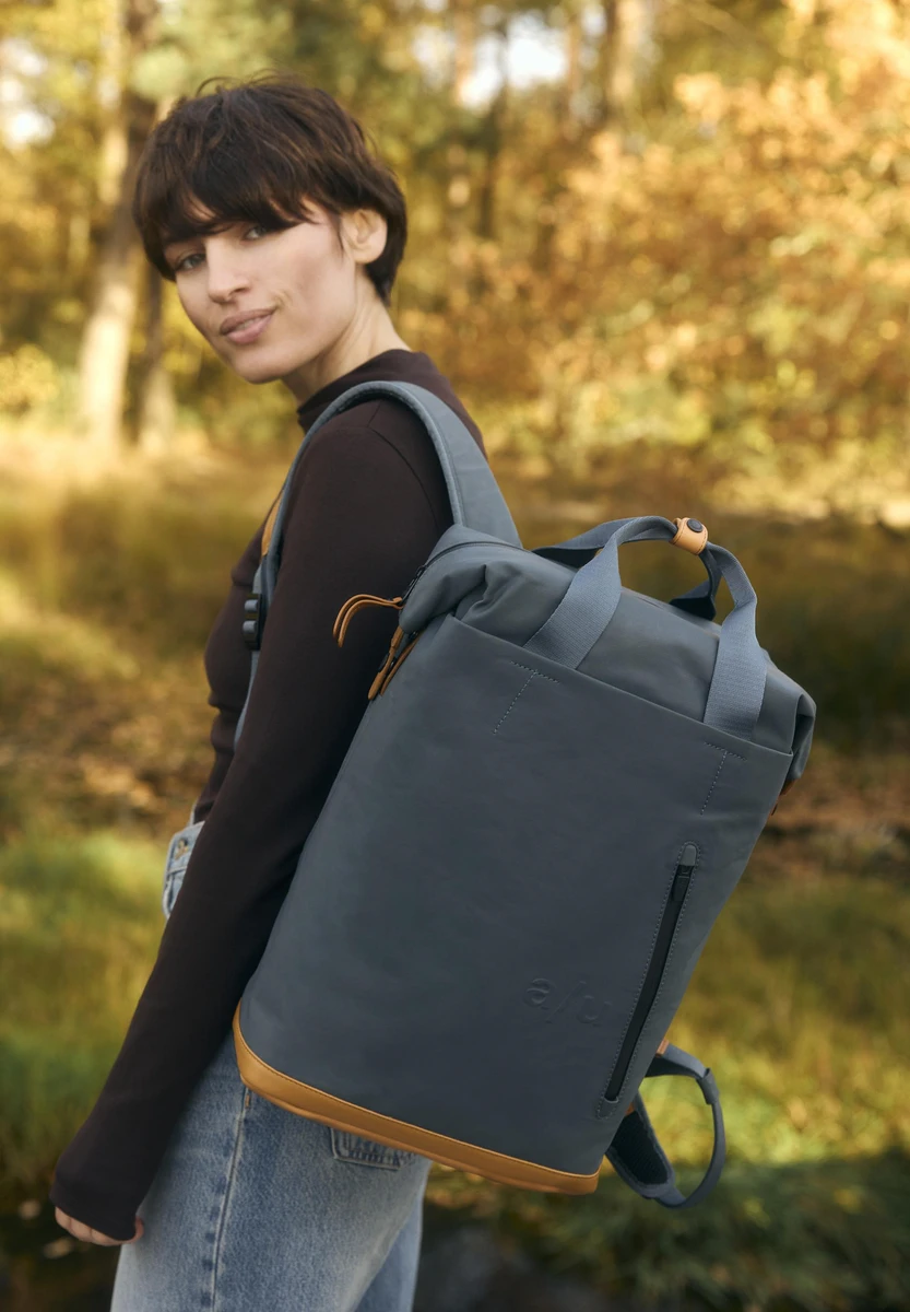 aunts & uncles Morioka Cosmic Void borsa, vista posteriore, da Bag-Age Berlin