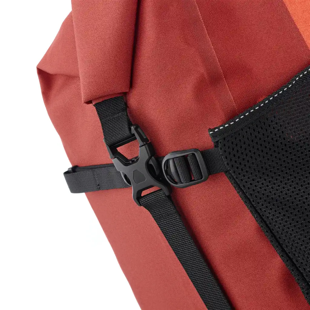 ORTLIEB Back-Roller XL Dark Chili torba rowerowa, widok z tyłu, w Bag-Age