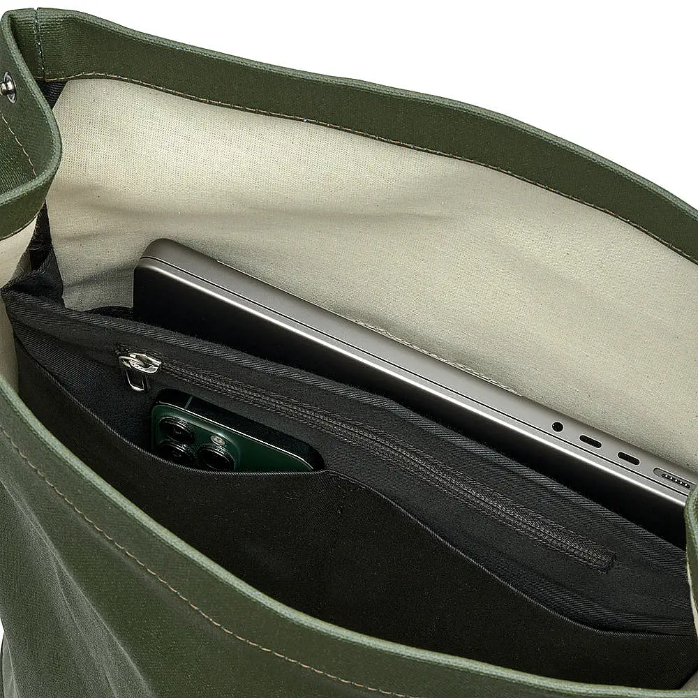 Brooks England Pickwick Cotton Canvas backpack in Forest – detail view 2