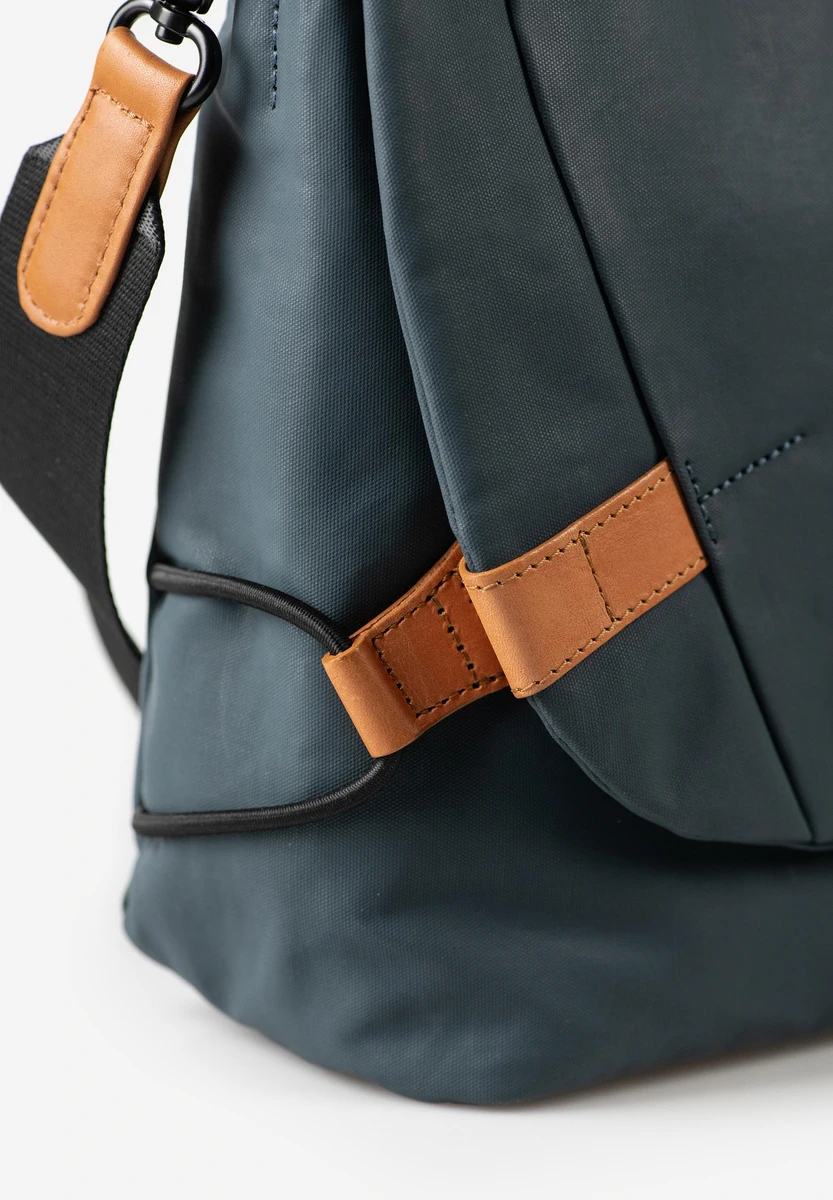 aunts & uncles Sendai Cosmic Void bag, product image, at Bag-Age Berlin