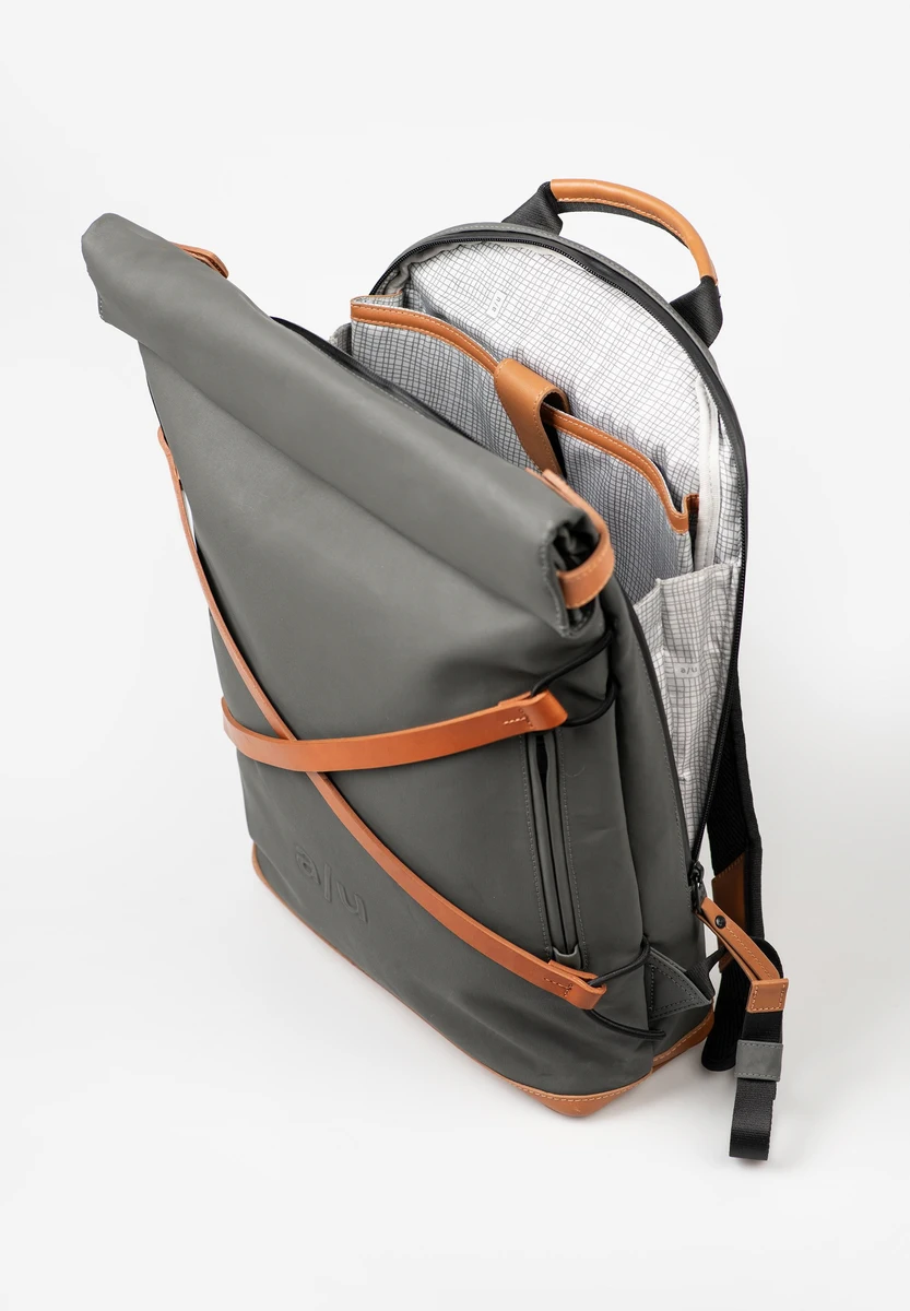 aunts & uncles Osaka Gravity Grey bag, back view, at Bag-Age Berlin