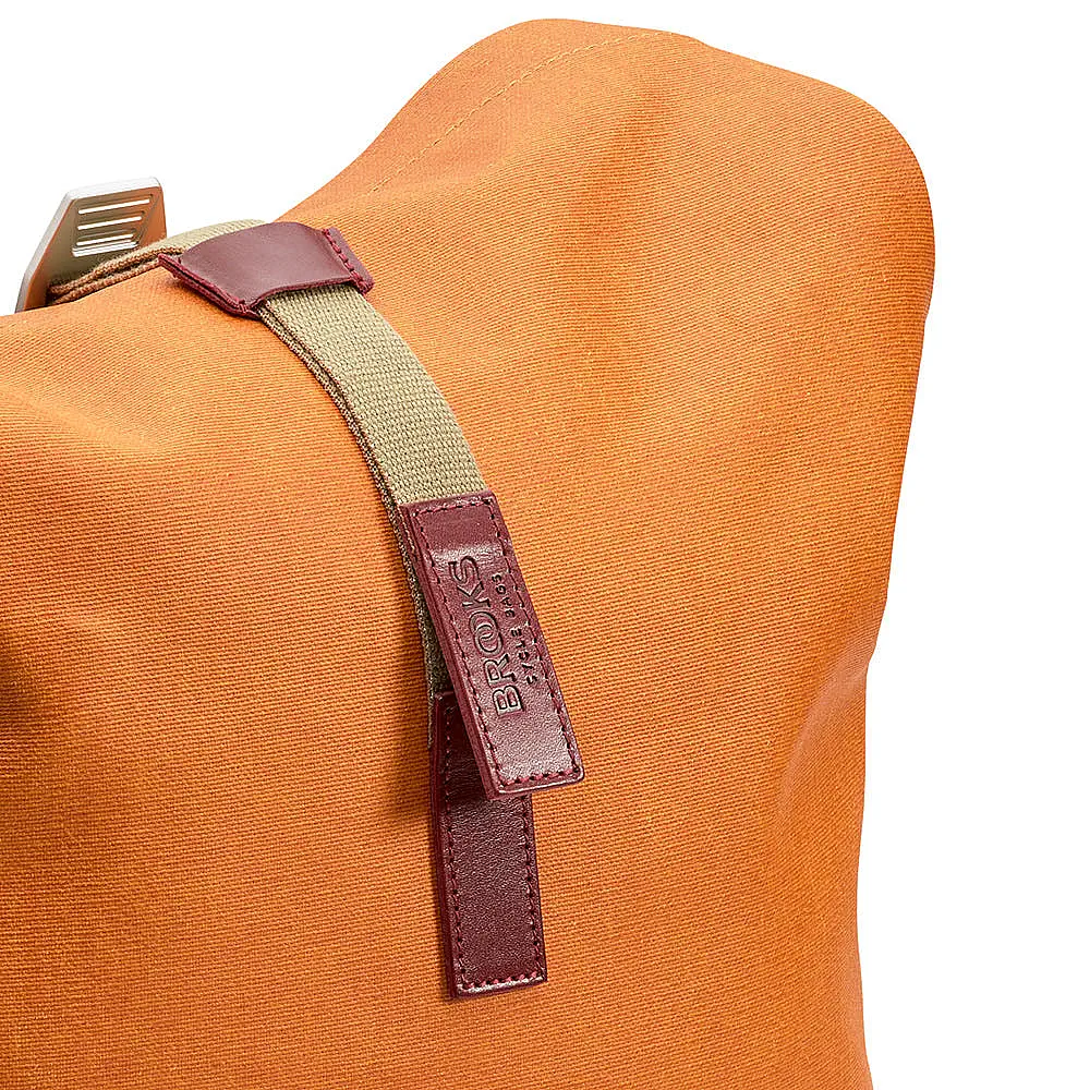 Brooks England Pickwick Cotton Canvas Rucksack in Goose Beak / Maroon – Detailansicht 4
